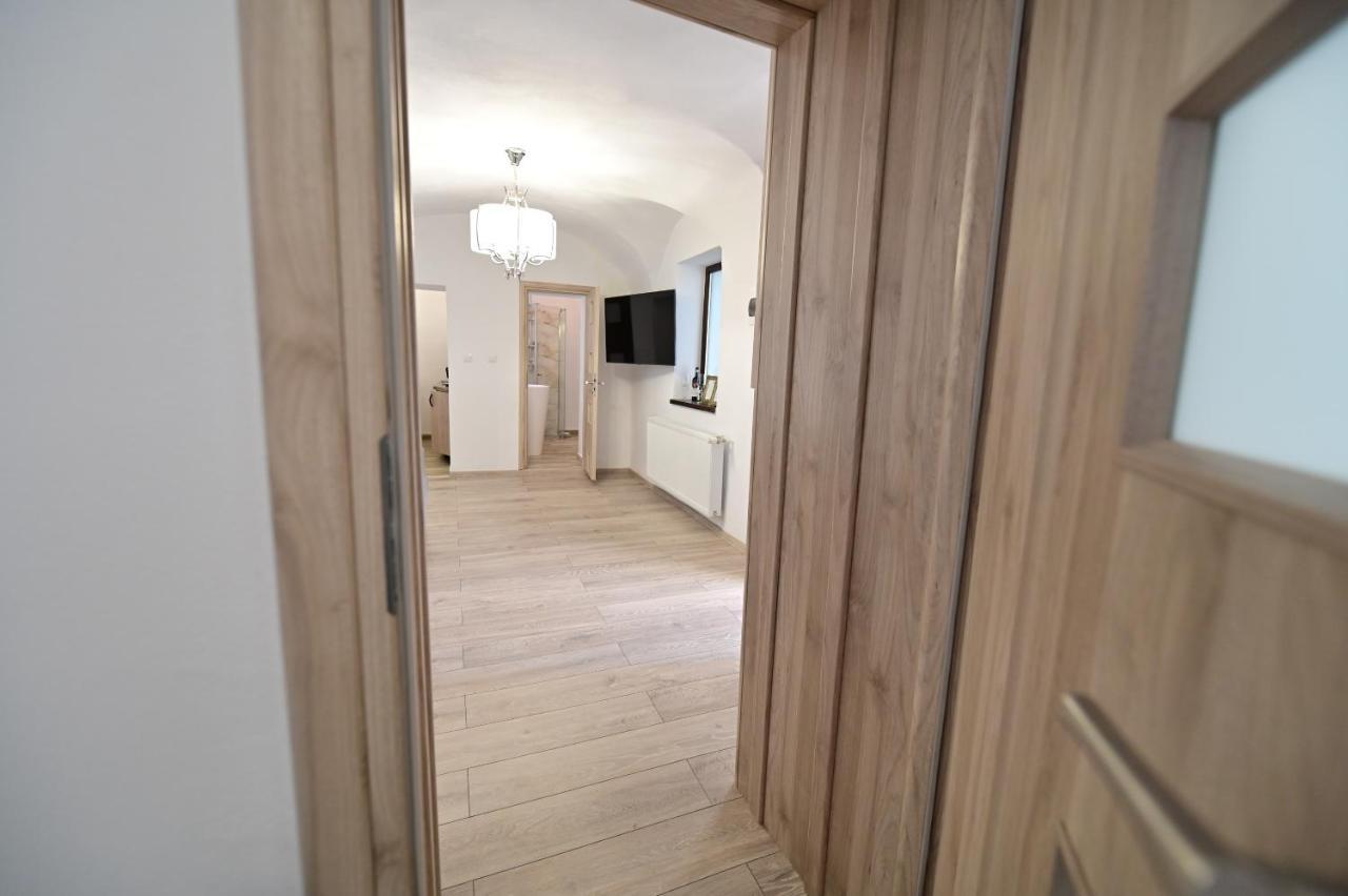 Apartment In The Heart Of *